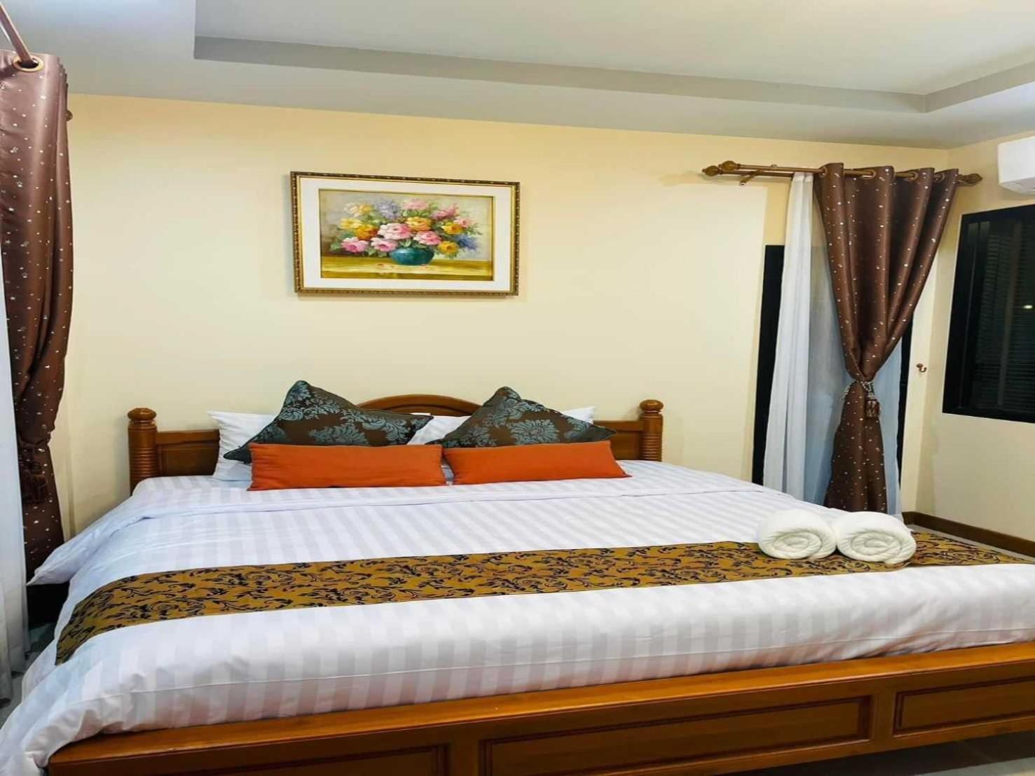 Capital O 75518 Baan Rose Resort Ao Luk Екстериор снимка