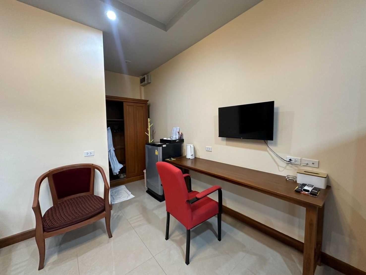 Capital O 75518 Baan Rose Resort Ao Luk Екстериор снимка