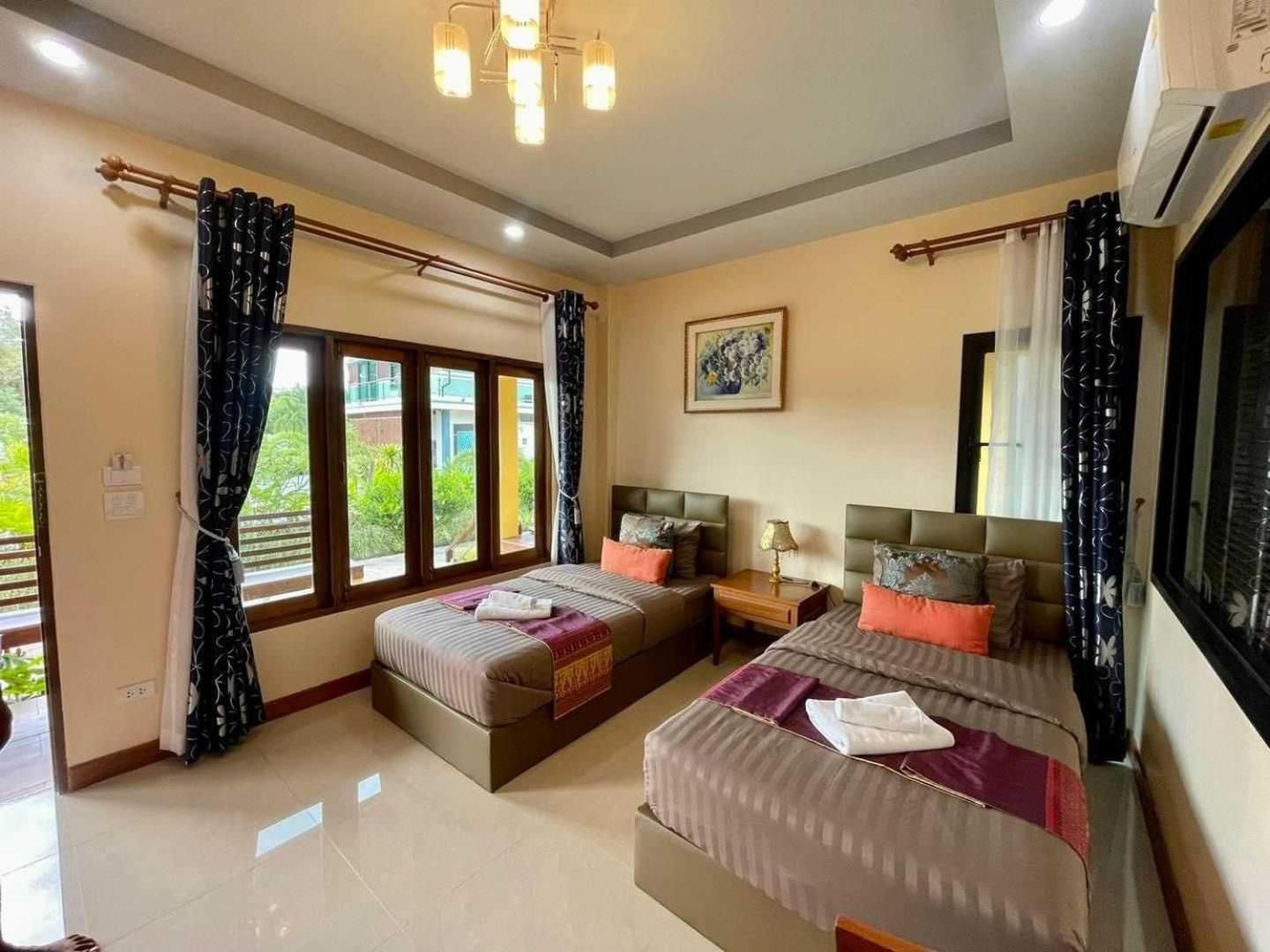 Capital O 75518 Baan Rose Resort Ao Luk Екстериор снимка