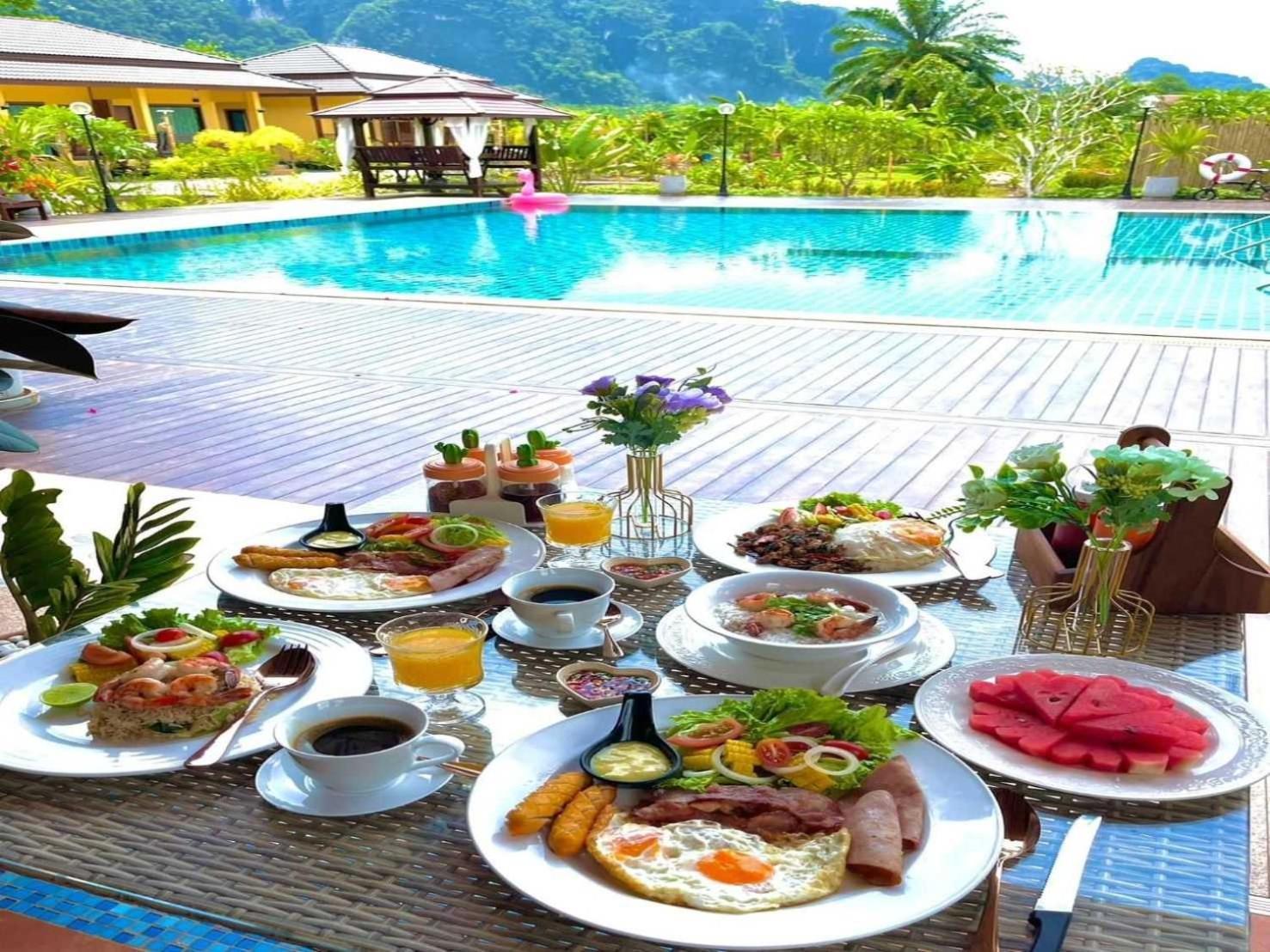 Capital O 75518 Baan Rose Resort Ao Luk Екстериор снимка